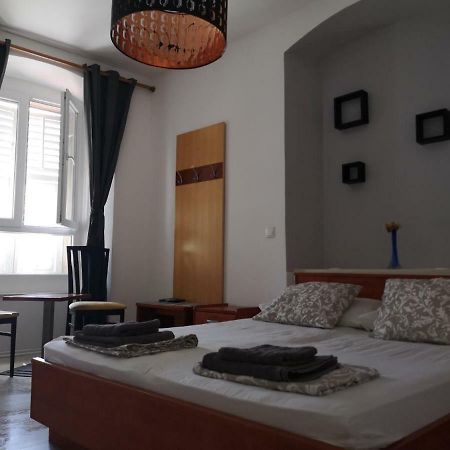 Main Bus Station Rooms Dubrovnik Luaran gambar